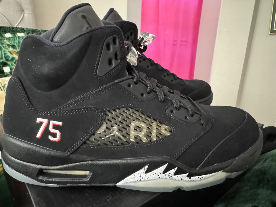 Размер 10,5 - Paris Saint-Germain x Air Jordan 5 ретро черный - Изображение 2 из 4