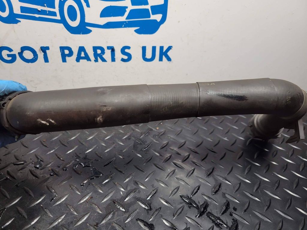 BMW 1 F20 F21 2015 Diesel engine water coolant pipe hose 8514077 LIQ354