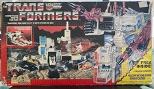 VINTAGE 1987 TRANSFORMERS G1 ORIGINAL METROPLEX 100  COMPLETE MIB BOXED W INSERT