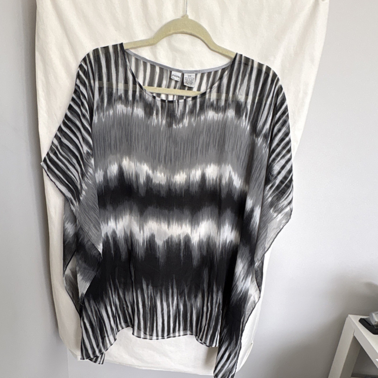 Chico's Women's Striped Poncho Sweater Blouse Black White Gray S/M Kimono Sleeve