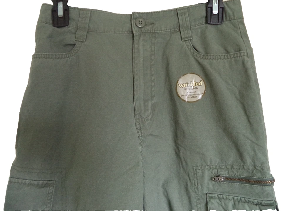 Boy's Green Canyon River Blues Cargo Shorts. 16. 100% Cotton. 7 Pockets. Wrinkle - Image 3 of 4