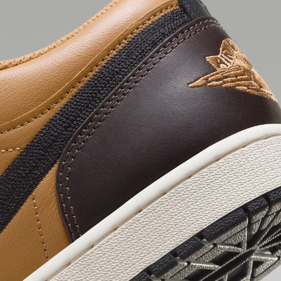 Nike Air Jordan 1 Low SE 'Flax/Baroque Brown' (HQ3603-201