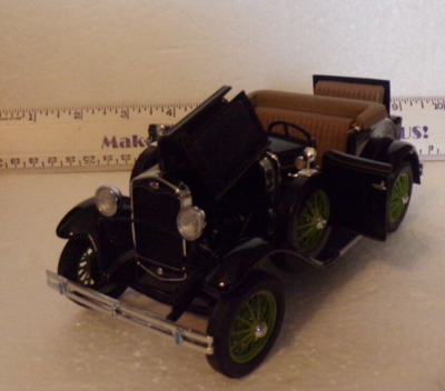 ダンバリーミント1931 Ford Model A Deluxe Coupe DISPLAY DANBURY MINT 1931 BLACK FORD MODEL A DELUXE ROADSTER