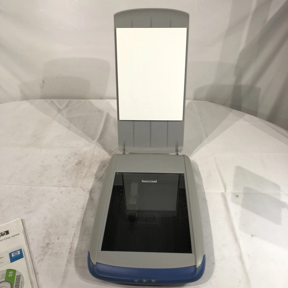 HP Scanjet 3500c Digital Flatbed Scanner Q2806A, W/ Manual - Image 4 of 4