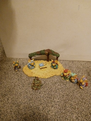 Little Cheesers Christmas Collection Nativity Scene with Manger Piece Missing 1