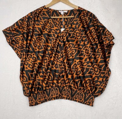 Chico's V-Neck Satin Ikat Top Short Flutter Sleeve Size 2.5 (14) W/Tag 