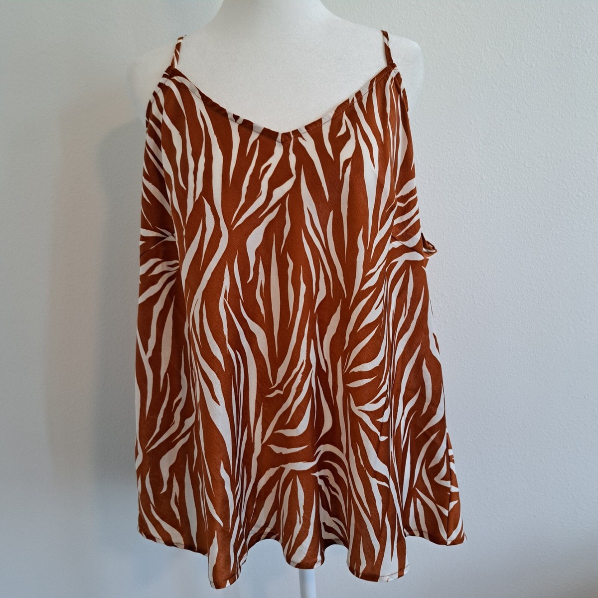 0540 - NWT TIME AND TRU 3X 22 Gingerbread Brown Zebra