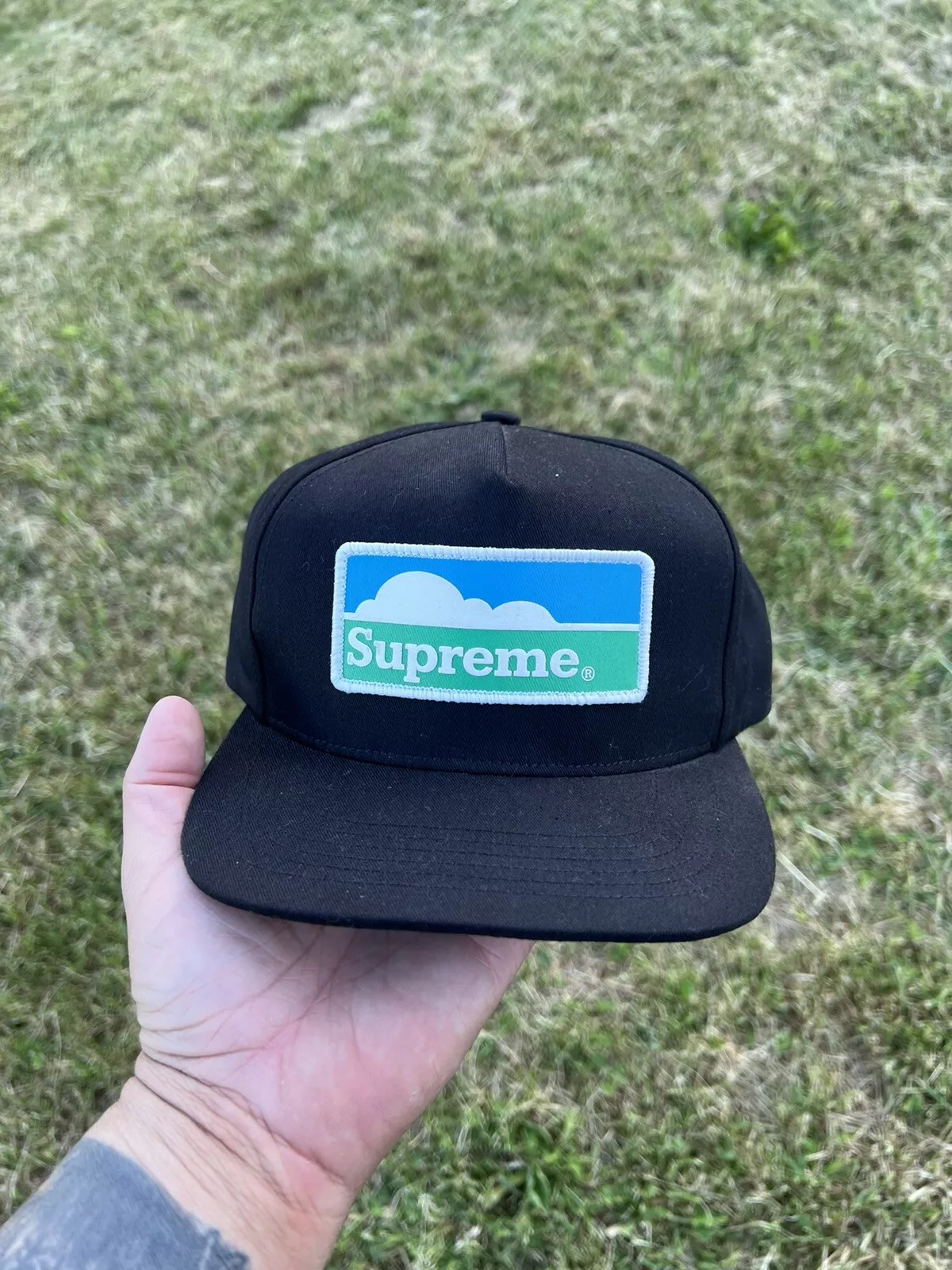 Chapeau Supreme Horizon 5 panneaux boîte noire logo Bogo