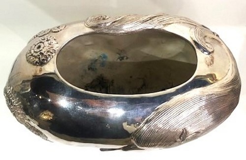Erte, "She Loves Me", Silvered Bronze Vase, 1987 - Picture 6 of 7