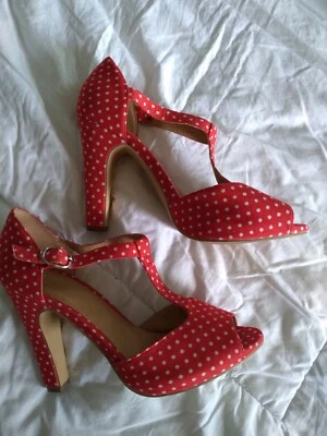 novo red heels