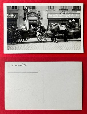 Foto AK CHEMNITZ um 1930 Central Hotel mit Pferdekutsche und Studenten  ( 164016