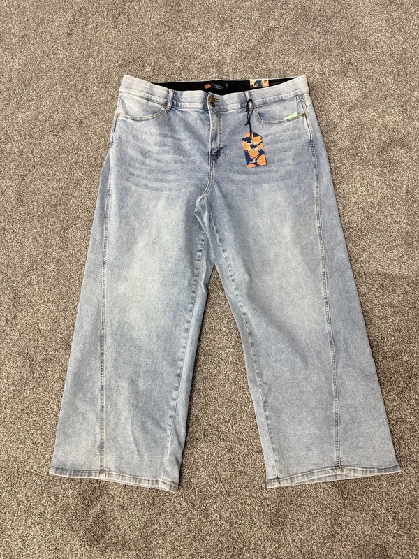 Indigo Poppy Dylan Wide Leg Jeans Women’s 22 Light Wash 30” Inseam NWT