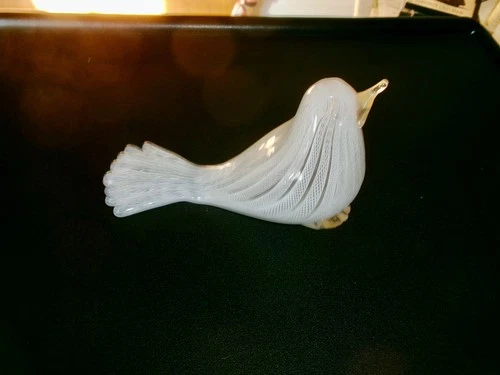 VINTAGE MURANO OPLINE LATTICE WHITE DOVE LOVEBIRD GOLD TRIM BIRD FIGURINE