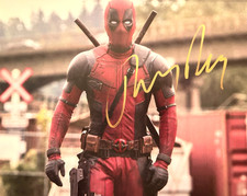 DEADPOOL (Ryan Reynolds) Signed 8x10