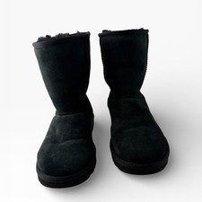 UGG Classic Short II Black Suede Pull on Boho-Chic Normcore Casual Cozy Boots