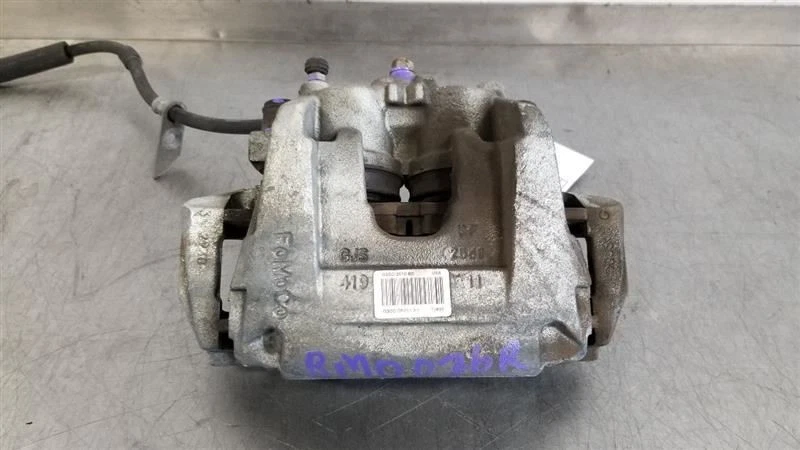 Lincoln Continental 19 2019 pinza de freno pasajero delantero derecho Foto 3 de 4