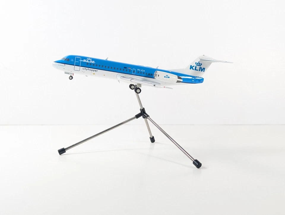 Gemini 200 KLM Cityhopper Fokker 70 PH-JCH 1:200 Die-Cast Model G2KLM120 & Stand - Image 3 of 4