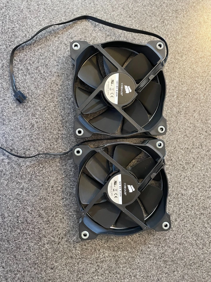 CORSAIR SP120 PWM Ventilador PWM Alta Presión Estática (Paquete de 2) Foto 2 de 2