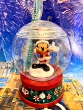🎅🏻 Christmas Santa Mickey Snowglobe Sipper Cup - Disney 2020 Annual Passholder