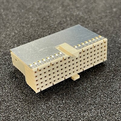 134075, ERNI, 2mm Raster Backplane Stecker, Buchse, rechtwinklig, 5-reihig, 95-fach