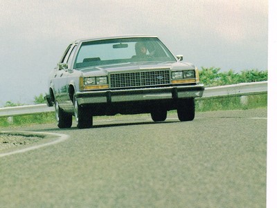 1984 Ford LTD CROWN VICTORIA Brochure w/ Color Chart: Station