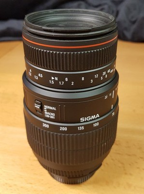 Sigma 70-300mm/4-5.6 APO - Macro - Objektiv für Nikon TOP-Zustand
