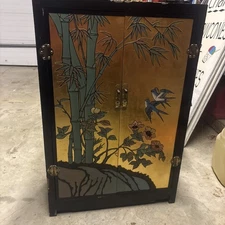 US Seller - Antique Gold Leaf Bird and Flower Oriental Cabinet! Minor Paint Chip