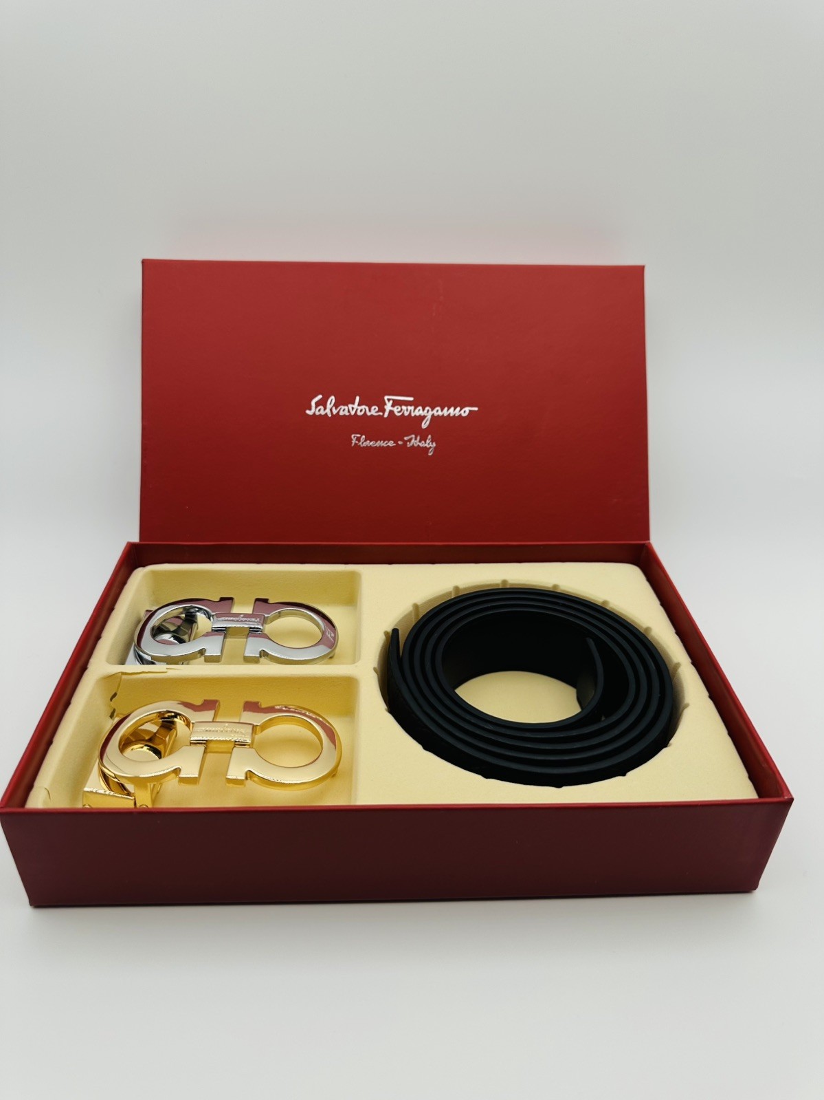Ferragamo Men's Belt Size 125 Black Leather Silver and Gold Buckle W/BOX
