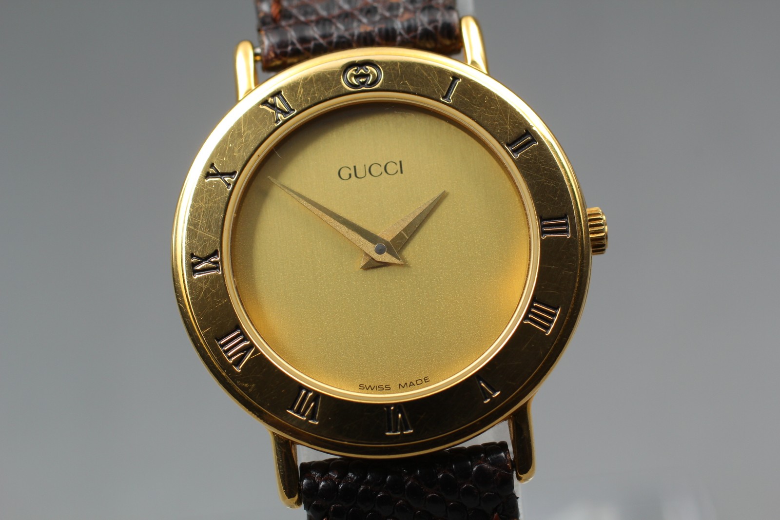 [Exc+5]  Vintage Gucci 3000.2.L 25mm Gold Dial Roman Bezel Quartz Women's Watch thumbnail 3