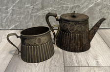 Wm Rogers antikes versilbertes Teekanne und Milchkännchen Set aus dem 19. Jahrhundert