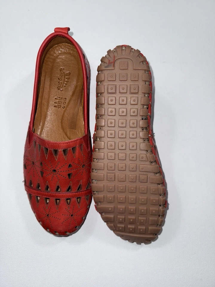 Spring Step Red Women's Leather Fusaro Loafer Eyelet Comfy Slip-On Shoe US 7.5 - Image 4 of 4