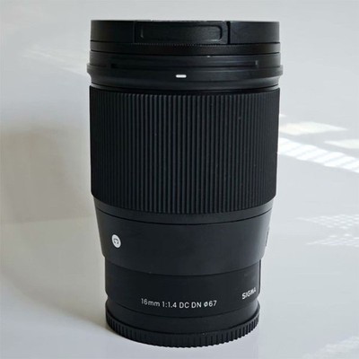 SIGMA 16mm F/1.4 DC DN Contemporary Lens for Sony E - mount Black