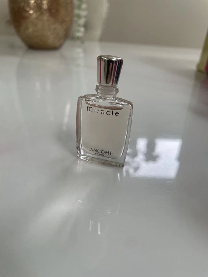 MIRACLE LANCOME EDP 7ML (MINI LÍQUIDO) Foto 2 de 3