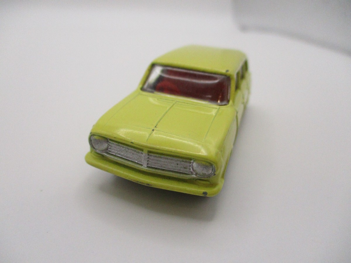 MOKO MATCHBOX #38b V- VAUXHALL VICTOR ESTATE CAR. YELLOW/RED INT