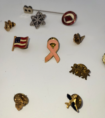 VINTAGE Lot of Brooches Pins and Pendants - Picture 5 of 6