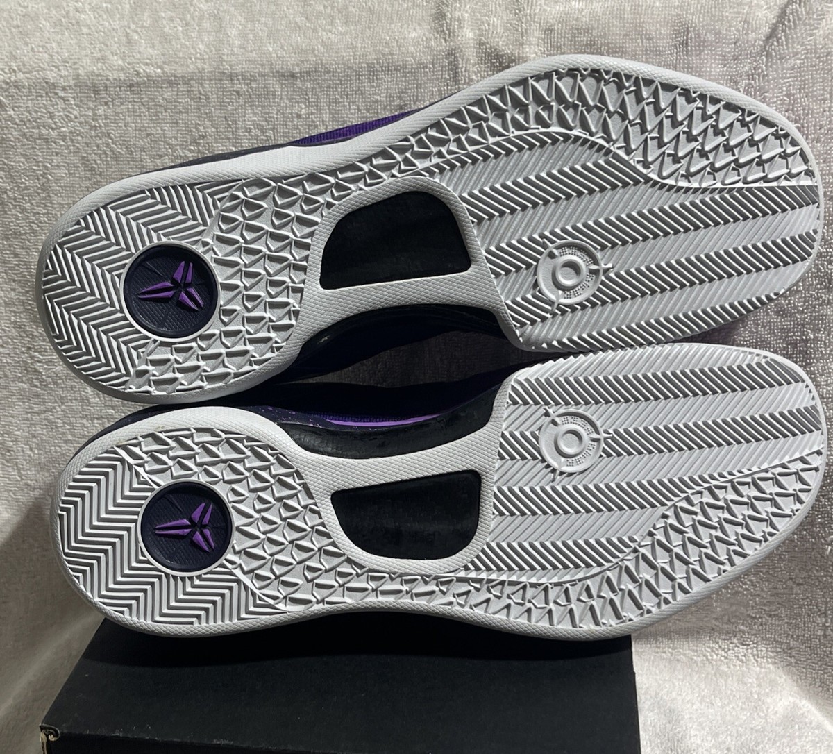 DS Nike Kobe 8 System Platinum Purple Playoff 2013 555035-500 Mens