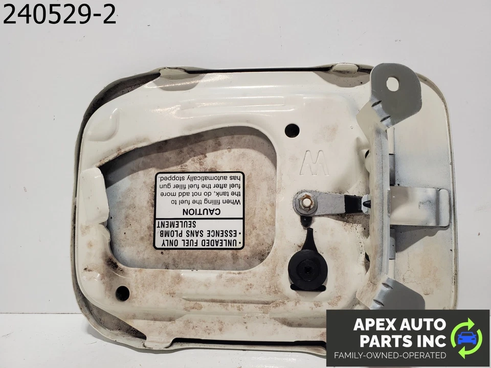 OEM 2003 Subaru Outback 2.5L GAS FILLER DOOR LID AND CAP WHITE Foto 4 de 4