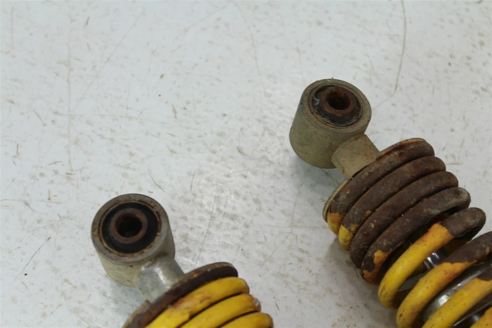 Amortecedores traseiros de mola 1986 Yamaha Moto 4 225 - Imagem 4 de 4