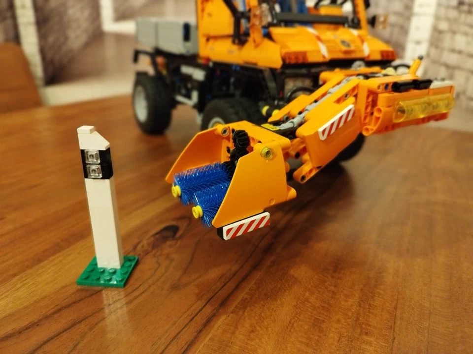 Lego Technic Technik MOC für 8110 Unimog Leitpfostenreiniger Anbauteil Neuwer. - Bild 2 von 4