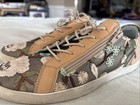 Foto 1 di 11