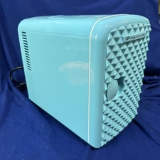 Frigidaire 9-Can Mini Retro Beverage Fridge Diamond Door EFMIS222-Blue