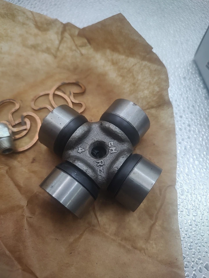 Neapco 200-1400 14 Series Cross And Bearing 1-1/8 Inch X 2-5/8 Inch 14R 2075 NOS Foto 3 de 4