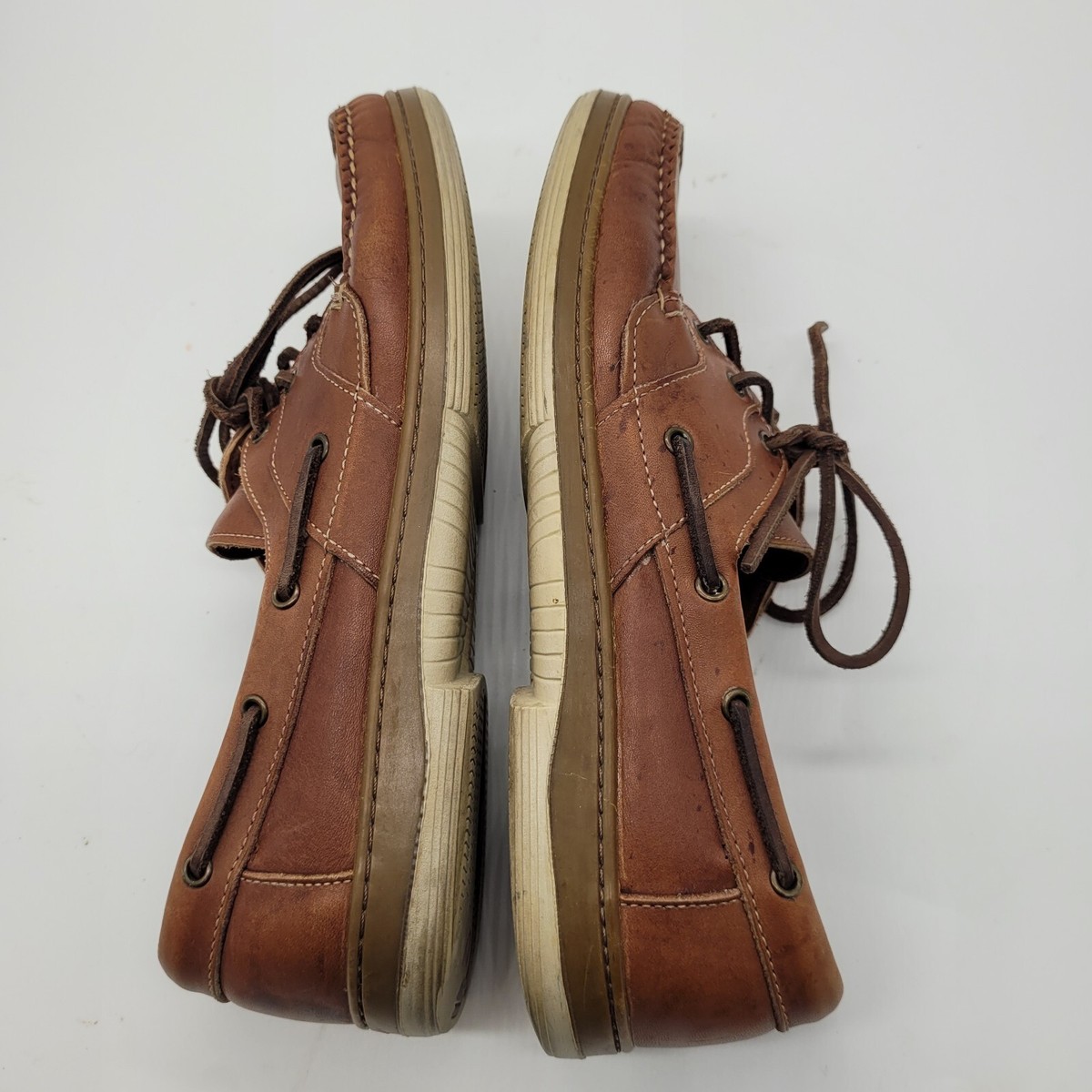 Allen Edmonds Men display picture 3