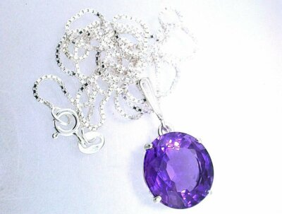 7 Karat ovaler reicher Amethyst Sterlingsilber Anhänger 18'' Sterling Kette EBS8594