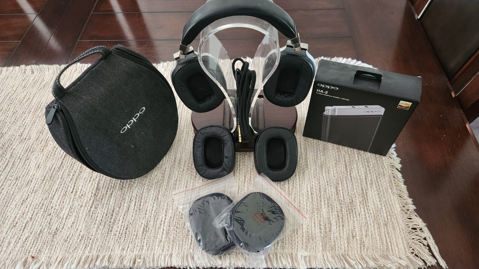 OPPO PM1 Headphones HA-2 AMP