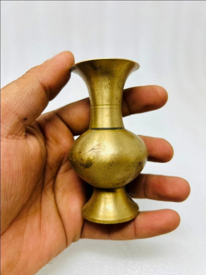 Vintage Brass Religious Holy Water Pot Old Hand Crafted Ganga Holy Water Kalash - Image 2 of 4