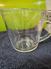 Large VTG Pyrex 4 C Glass measuring cup includes metric