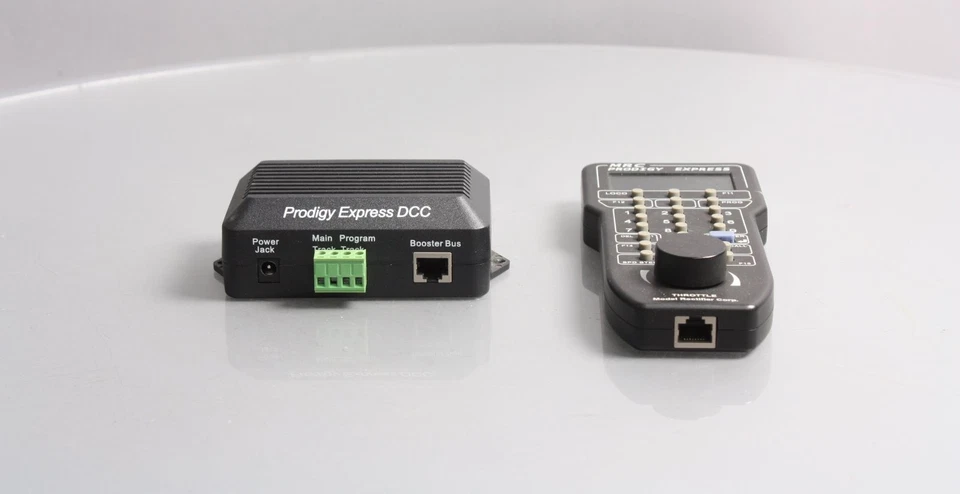 MRC 0001420 Prodigy Express 2 Power Pack and DCC Controller - Image 3 of 4