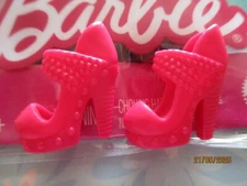 BARBIE DOLL / PAIR OF SHOES .... (2958)