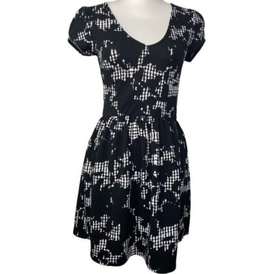 TRIXXI Three Pink hearts womens black and white party work dress size Medium